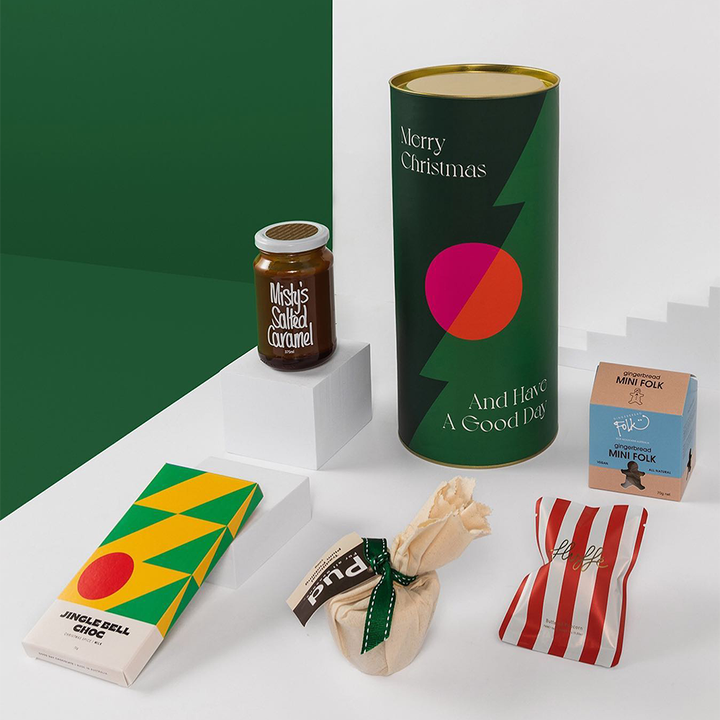 Биоразлагаемая упаковочная бумага для туб. Металлическая крышка и дно. Переработанные транспортировочные тубы. Бумажные картонные тубы для еды и подарочных наборов.