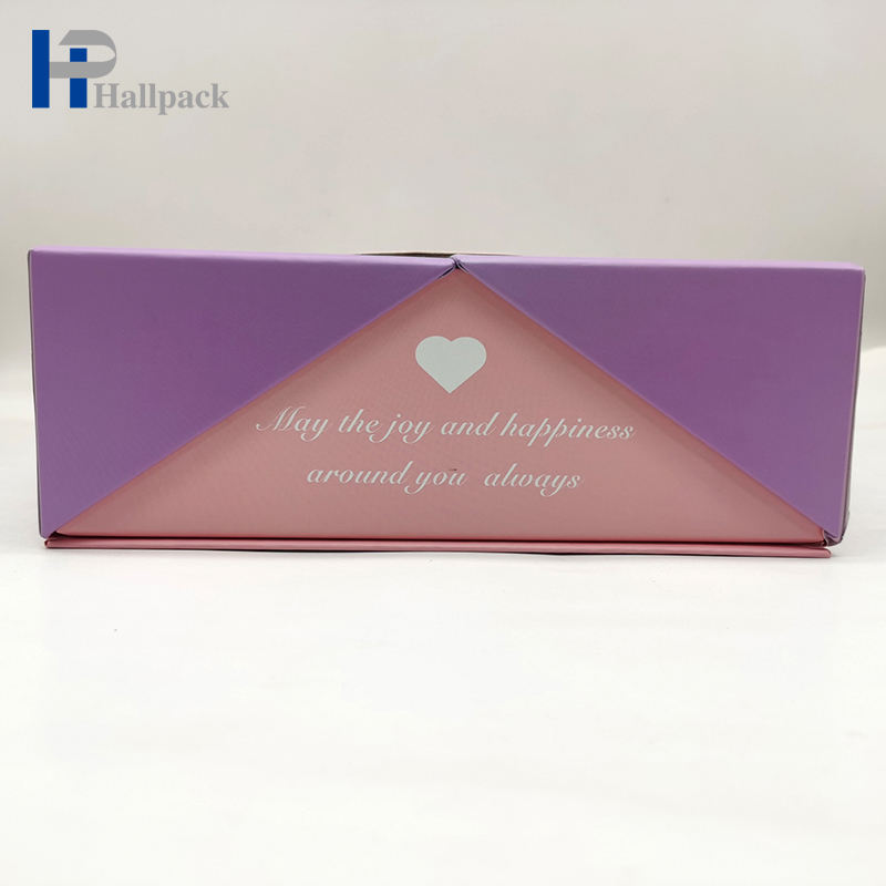 Потяните к обеим сторонам бумажной коробки, индивидуальной печати, подарочной коробке наилучшего пожелания