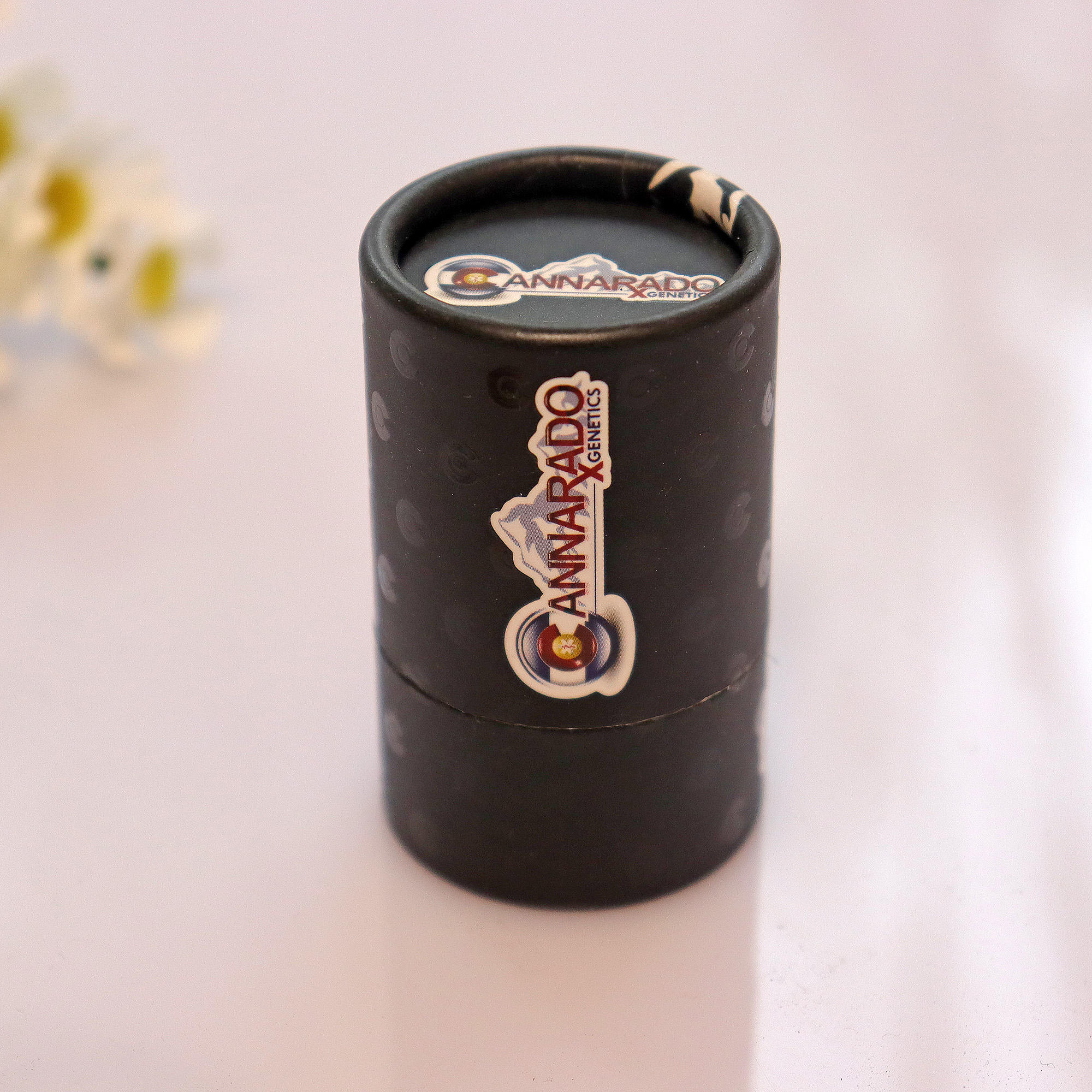 Изготовленные на заказ контейнеры для фундамента бумажного цилиндра с использованием бутылки с маслом EVA с упаковкой тубы из пенопластовой бумаги